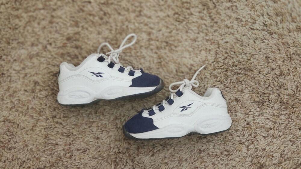 Reebok Allen Iverson shoes Question Mid blue Toe Toddler 8.5c Sneakers